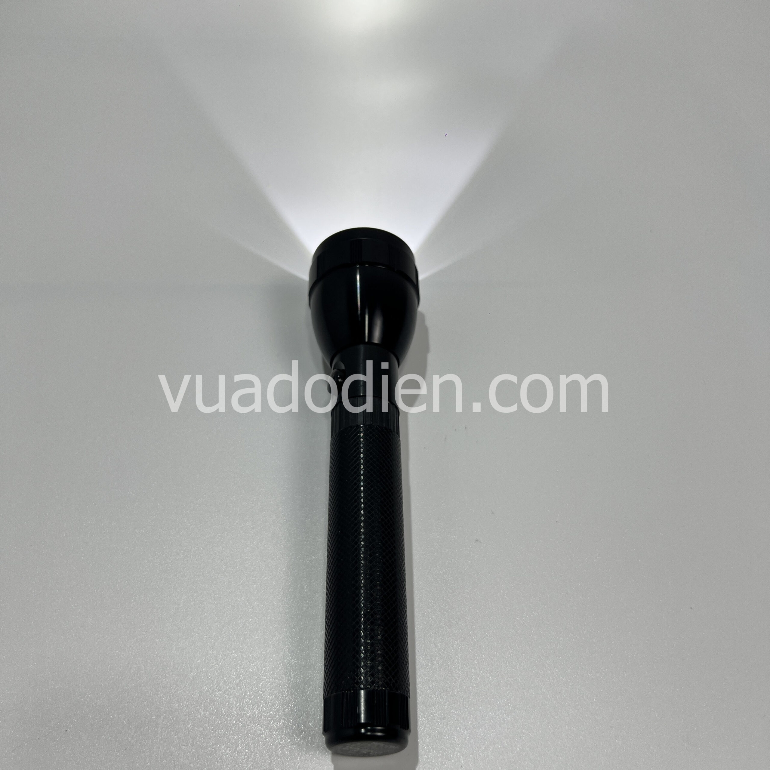 Đèn pin cầm tay siêu sáng Wasing WFL-203 5W chiếu xa 600m (8)_result Đèn pin cầm tay siêu sáng Wasing WFL-203 5W chiếu xa 600m 4