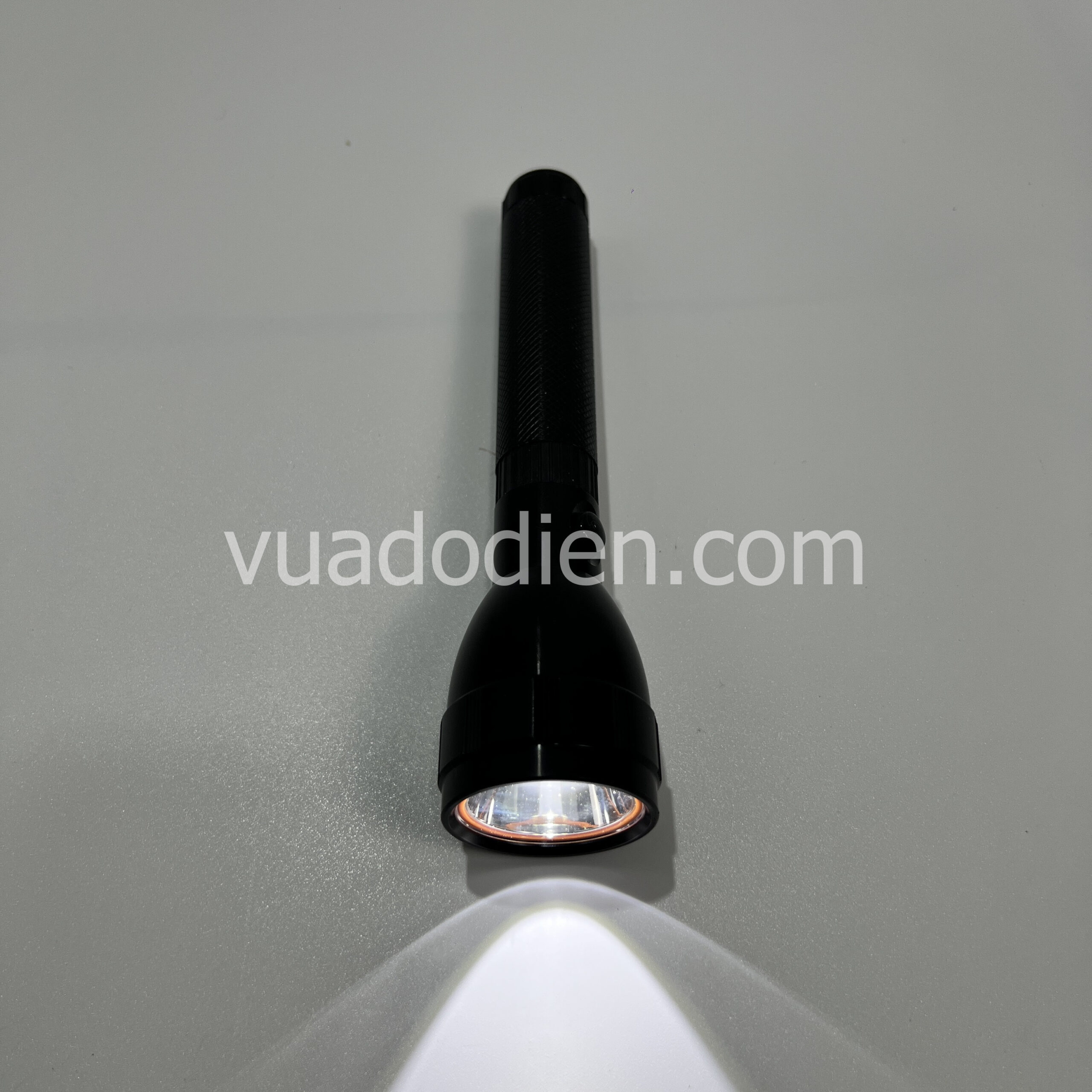 Đèn pin cầm tay siêu sáng Wasing WFL-203 5W chiếu xa 600m (9)_result Đèn pin cầm tay siêu sáng Wasing WFL-203 5W chiếu xa 600m 3